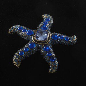 Ladies Brooch Starfish Blue Rhinestones Gold Tone Metal Jewelry 3 1/2"